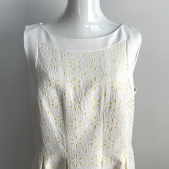 Women Plus Size Sleeveless Eyelet Flowers Pleated Butter Yellow Midi Dress 14P - Picture 2 of 11